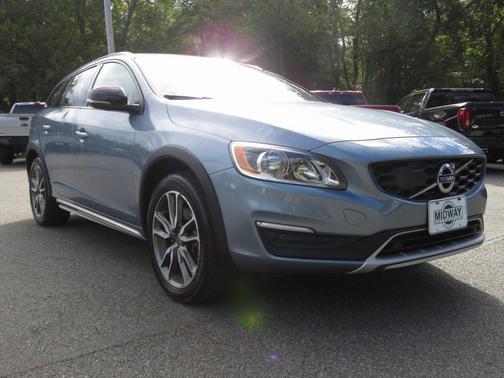2018 Volvo V60 Cross Country T5
