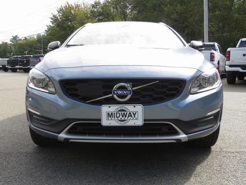 2018 Volvo V60 Cross Country T5