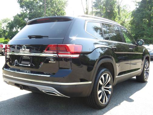Deep Black 2019 Volkswagen Atlas 3.6L SEL Premium
