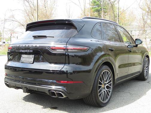 1 2021 Porsche Cayenne Turbo