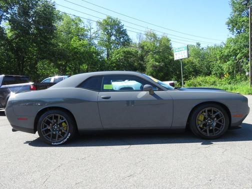 Destroyer Gray Clearcoat 2017 Dodge Challenger R/T