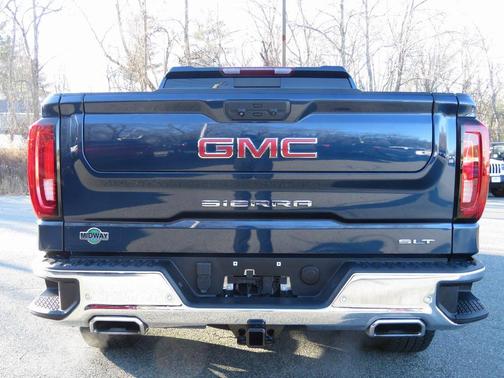 2022 GMC Sierra 1500 SLT