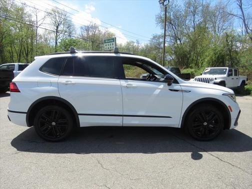 2022 Volkswagen Tiguan 2.0T SE R-Line Black 4MOTION