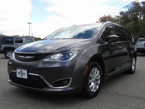 2018 Chrysler Pacifica Touring-L
