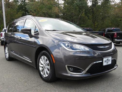 2018 Chrysler Pacifica Touring-L