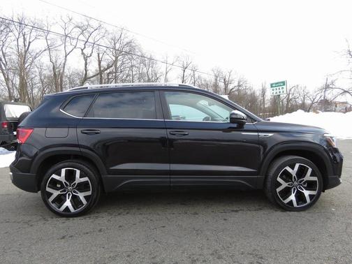 2022 Volkswagen Taos 1.5T SEL