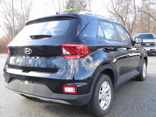 2020 Hyundai VENUE SEL