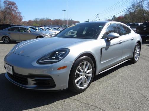2018 Porsche Panamera 4S