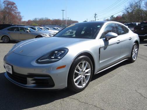 2018 Porsche Panamera 4S