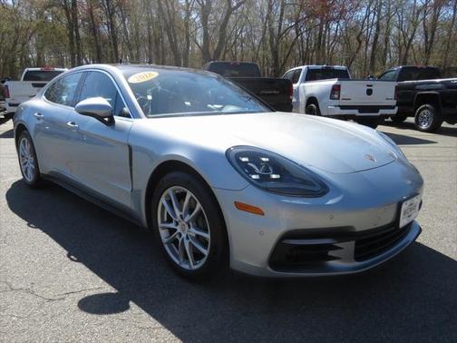2018 Porsche Panamera 4S