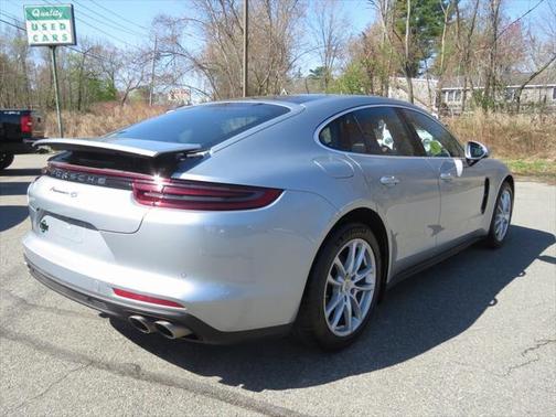 2018 Porsche Panamera 4S