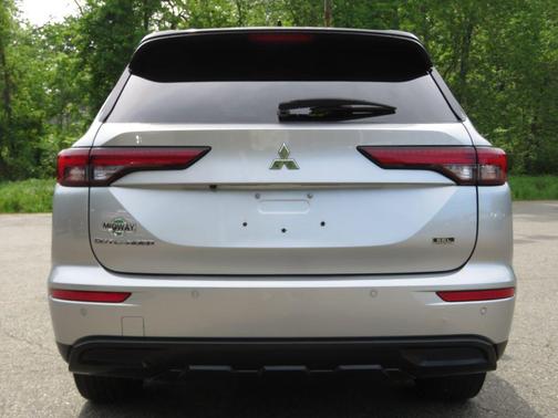 11 2023 Mitsubishi Outlander SEL S-AWC