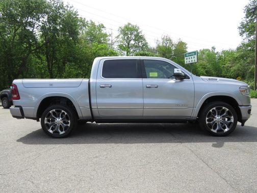 Billet Silver Metallic Clearcoat 2023 RAM 1500 Limited