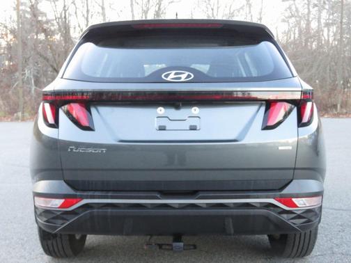 2022 Hyundai TUCSON SE