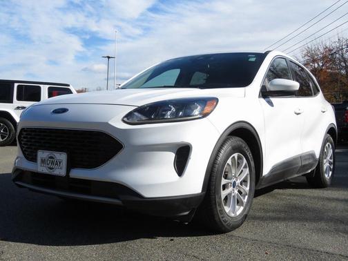 2020 Ford Escape SE