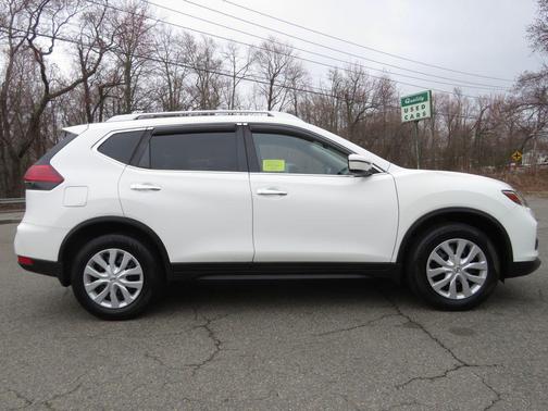 Glacier White 2017 Nissan Rogue S