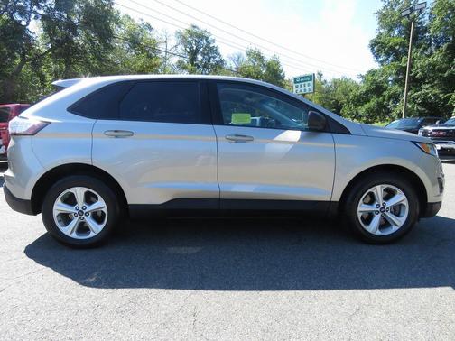 2017 Ford Edge SE