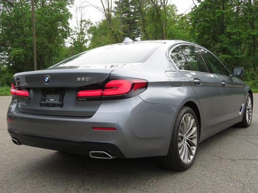 Bluestone Metallic 2022 BMW 530 i xDrive