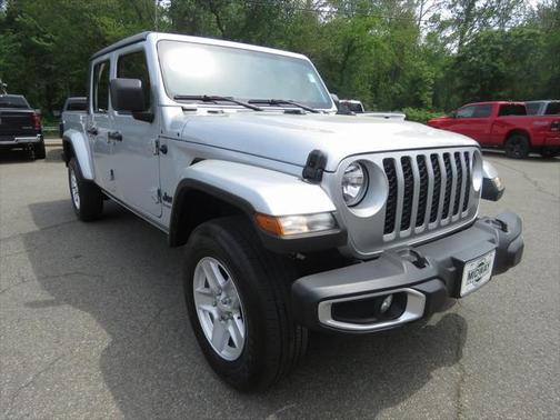 2022 Jeep Gladiator Sport S