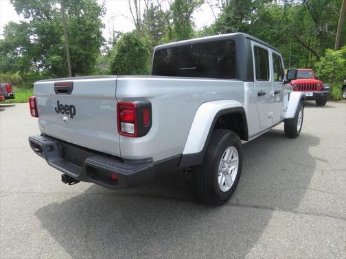 2022 Jeep Gladiator Sport S