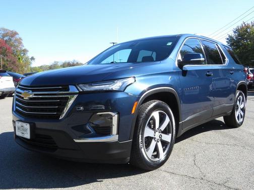 2022 Chevrolet Traverse LT Leather