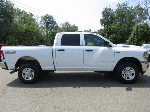 2019 RAM 2500 Tradesman Crew Cab 4x4 6'4' Box
