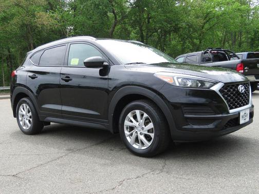 Black Noir Pearl 2020 Hyundai TUCSON Value