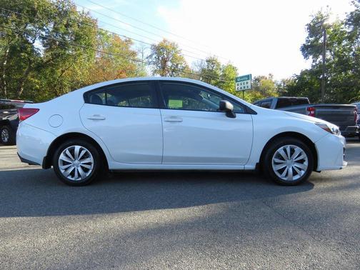 2019 Subaru Impreza 2.0i