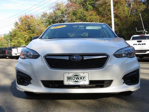 2019 Subaru Impreza 2.0i