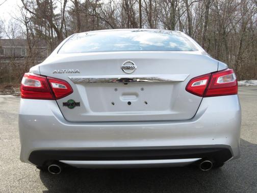 Brilliant Silver Metallic 2017 Nissan Altima 2.5 S