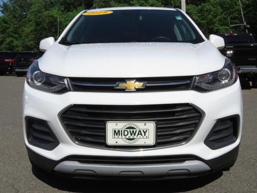 Summit White 2018 Chevrolet Trax LT