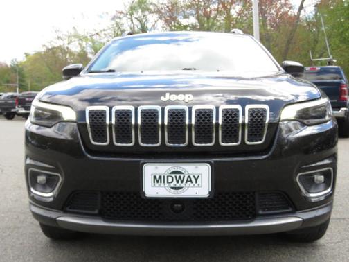 Diamond Black Crystal Pearlcoat 2022 Jeep Cherokee Limited