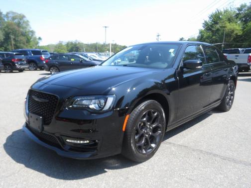 2022 Chrysler 300 Touring