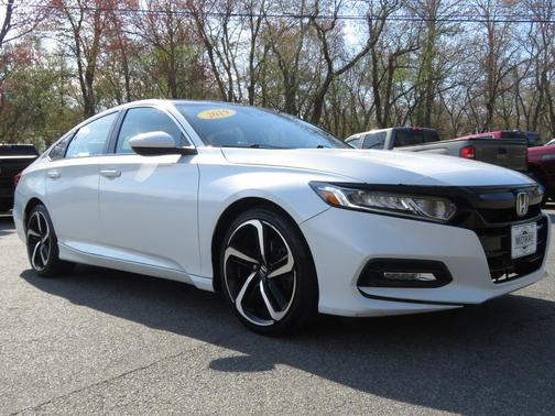 Platinum White Pearl 2019 Honda Accord Sport
