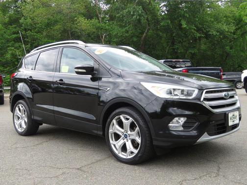 Agate Black Metallic 2019 Ford Escape Titanium
