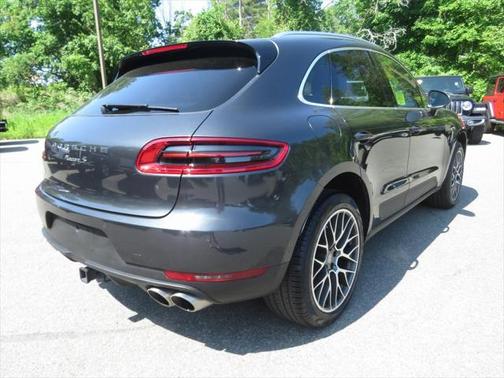2018 Porsche Macan Base