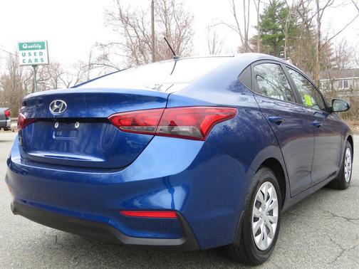 Admiral Blue 2022 Hyundai Accent SE