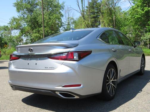 Iridium 2024 Lexus ES 350 Base