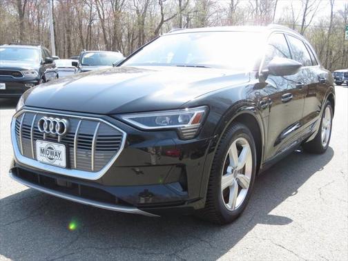 2019 Audi e-tron Premium Plus
