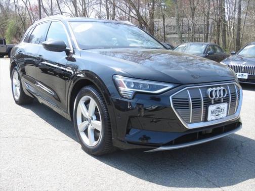2019 Audi e-tron Premium Plus