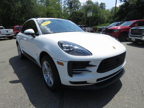 2021 Porsche Macan Base