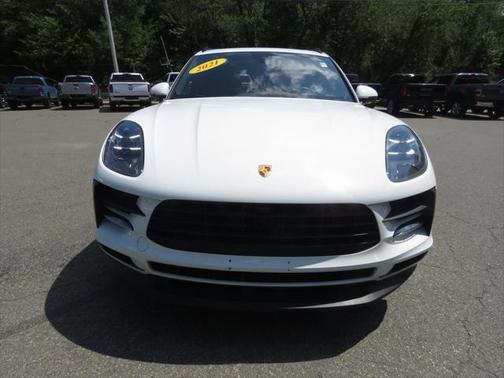 2021 Porsche Macan Base
