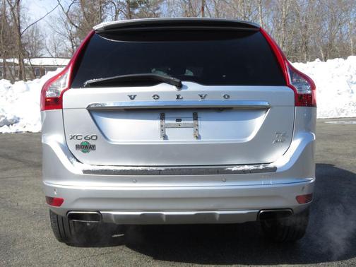 2017 Volvo XC60 T6 Dynamic