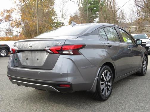 2021 Nissan Versa 1.6 SV