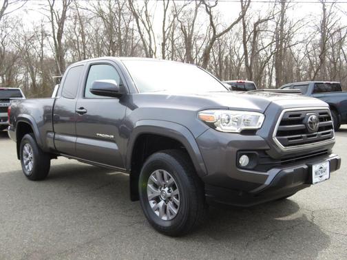 2019 Toyota Tacoma SR