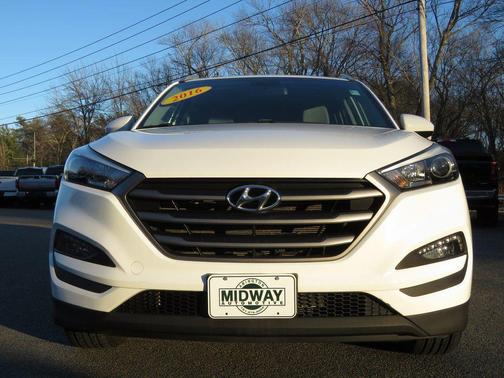 2016 Hyundai TUCSON SE