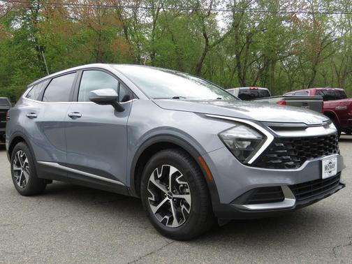Everlasting Silver 2023 Kia Sportage EX