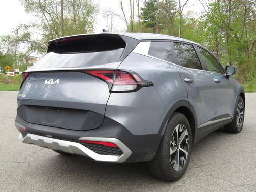 Everlasting Silver 2023 Kia Sportage EX