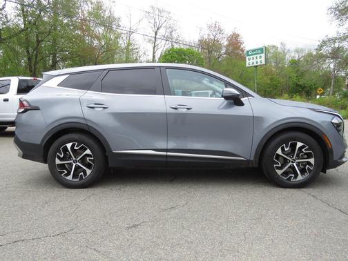 Everlasting Silver 2023 Kia Sportage EX