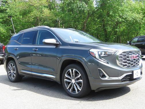 Graphite Gray Metallic 2019 GMC Terrain Denali